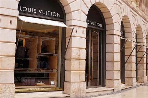 história da marca louis vuitton|louis vuitton in spain.